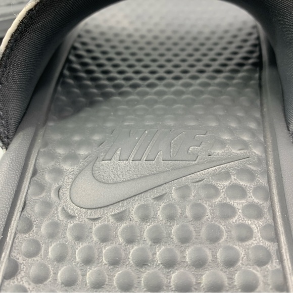 Nike Benassi Slides Mens 8 Gray White Floral Print JDI Slip On Just Do It - Picture 9 of 10